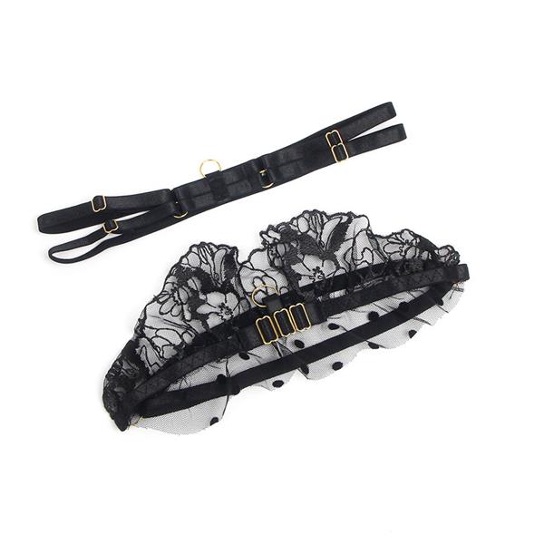 957483 ČIPKAST BRA IN PODVEZICA KOMPLET ČRNA S/M